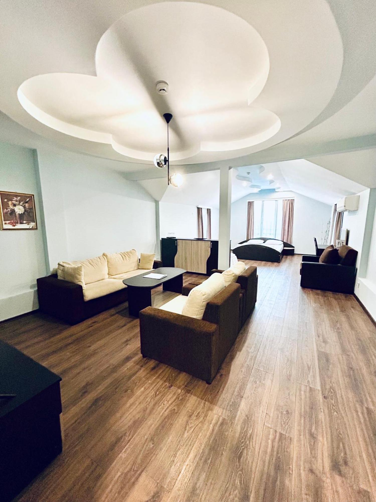 Meatsa Hotel Kŭrdzhali Extérieur photo